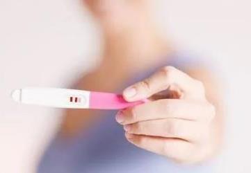 小方法知道自己怀没怀孕，四个方法在家测怀孕