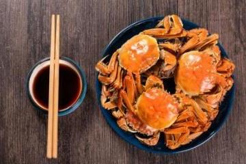 女生一次可以吃多少螃蟹,最好不超5只(但主要看个人食量)